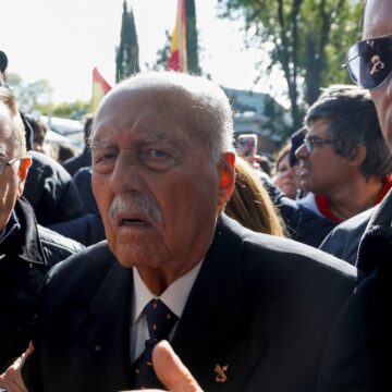 Así fue la última aparición pública de Antonio Tejero en la exhumación de Franco Así fue la última aparición pública de Antonio Tejero en la exhumación de Franco