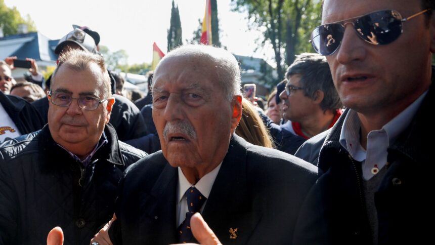 Así fue la última aparición pública de Antonio Tejero en la exhumación de Franco