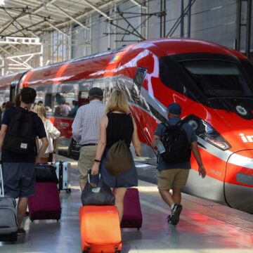Iryo aplicará un Erte a 40 empleados en Málaga por el corte de la línea de alta velocidad a Madrid Iryo aplicará un Erte a 40 empleados en Málaga por el corte de la línea de alta velocidad a Madrid