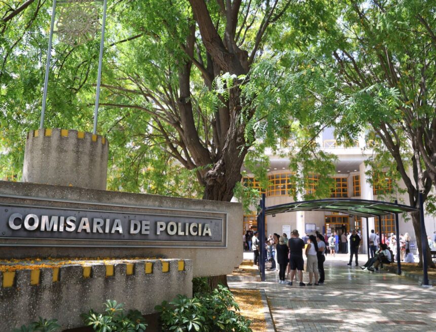 “Intentó clavarme un cuchillo y me escondí tras el tendedero”; detienen a un presunto maltratador tras pedir auxilio la víctima en Málaga