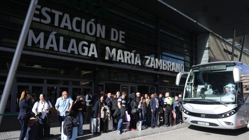 El primer tren Málaga-Madrid tras la apertura en Adamuz: retraso y cinco horas de viaje