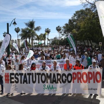 Tercer día de huelga de los médicos en Málaga: «Nos tienen explotados, machacados y despreciados»