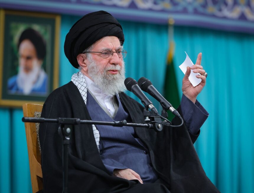 Jamenei, el ayatolá todopoderoso que gobernó Irán durante casi cuatro décadas Jamenei, el ayatolá todopoderoso que gobernó Irán durante casi cuatro décadas