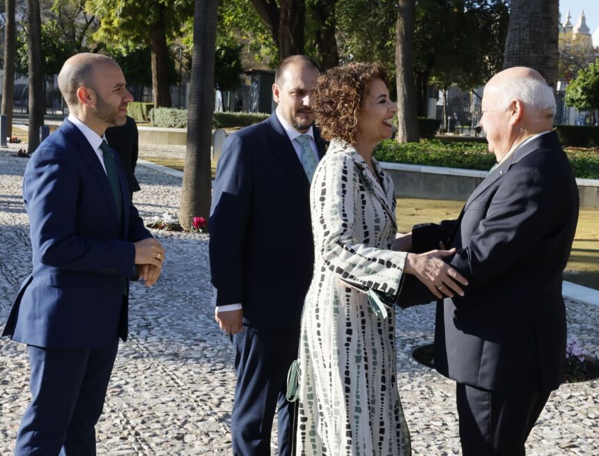 Montero espera remontar las malas encuestas cuando se convoquen elecciones en Andalucía Montero espera remontar las malas encuestas cuando se convoquen elecciones en Andalucía