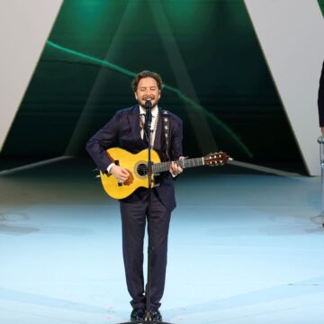 Manuel Carrasco canta el himno de Andalucía Manuel Carrasco canta el himno de Andalucía