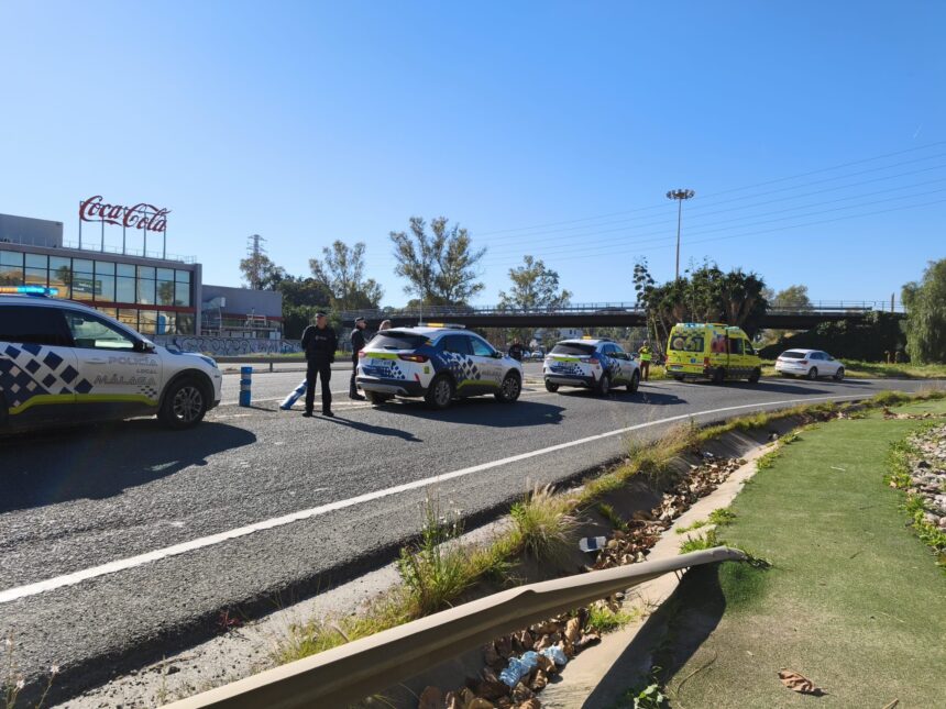 Atropellan a un viajero de 30 años en Málaga tras intentar cruzar por una zona indebida a la altura del aeropuerto