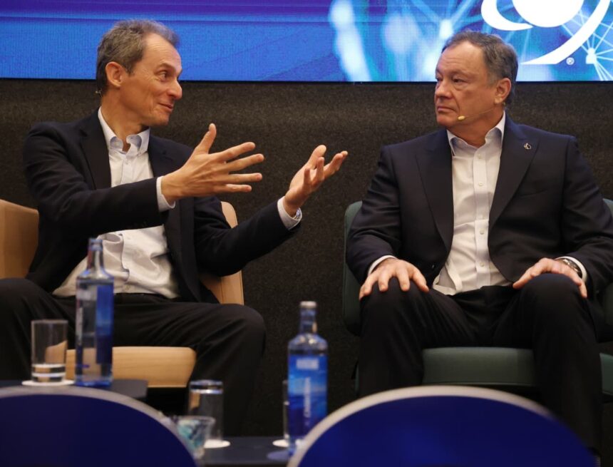 Pedro Duque, sobre el futuro de los viajes espaciales: "Estamos muy lejos de poder enviar a turistas, la profesión todavía tiene que existir" Pedro Duque, sobre el futuro de los viajes espaciales: «Estamos muy lejos de poder enviar a turistas, la profesión todavía tiene que existir»