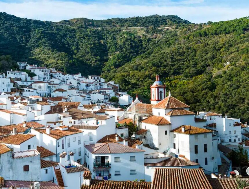 Un trabajador muerto y otro herido grave al caer un muro en una obra en Benarrabá