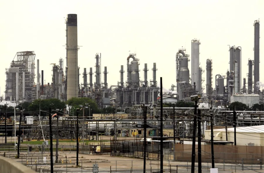 EEUU estudia intervenir el mercado de futuros del petróleo para frenar el alza de precios EEUU estudia intervenir el mercado de futuros del petróleo para frenar el alza de precios