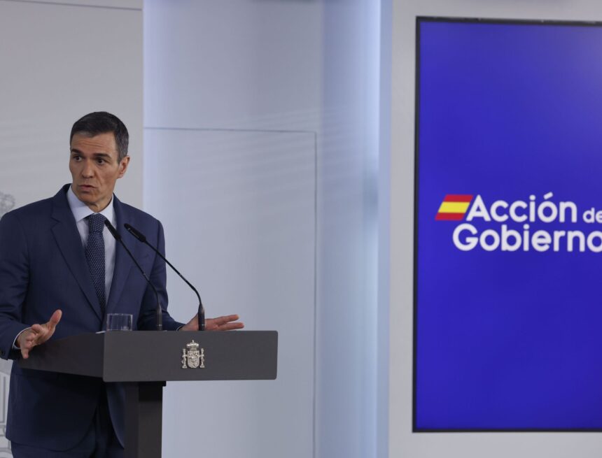 Sánchez anuncia un plan de 5.000 millones para paliar los efectos de la guerra de Irán Sánchez anuncia un plan de 5.000 millones para paliar los efectos de la guerra de Irán