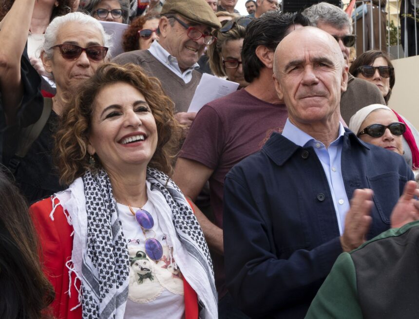 Montero atribuye el adelanto electoral a que "Moreno teme el repunte del PSOE" Montero atribuye el adelanto electoral a que «Moreno teme el repunte del PSOE»