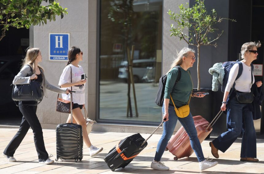 El corte del AVE hace que el ‘verano del empleo’ llegue más tarde a Málaga