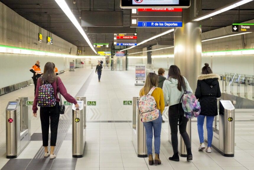 Los trabajadores del Metro convocan huelga Lunes, Miércoles y Jueves Santo en Málaga