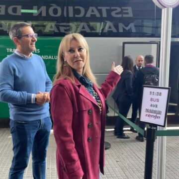 Carolina España pide al Gobierno medidas para «solucionar rápido» el trasbordo en autobús del tren Málaga Madrid