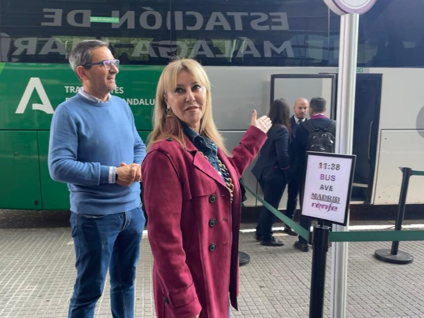 Carolina España pide al Gobierno medidas para «solucionar rápido» el trasbordo en autobús del tren Málaga Madrid