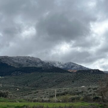 Nevadas en las cumbres y granizadas en Málaga