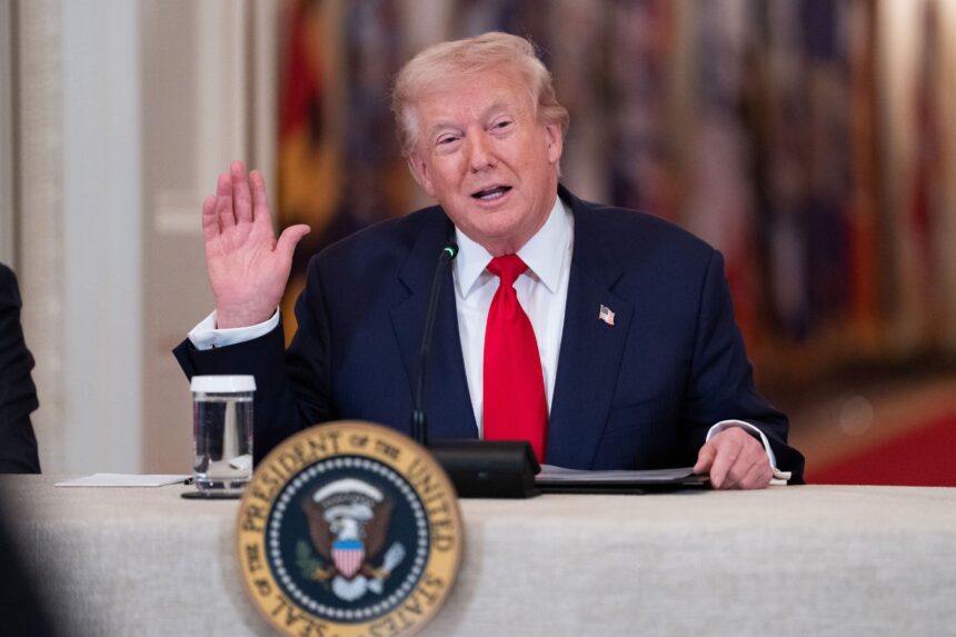 Donald Trump ve la guerra «prácticamente terminada» pero luego avisa de que no parará hasta que Irán esté «totalmente derrotada»