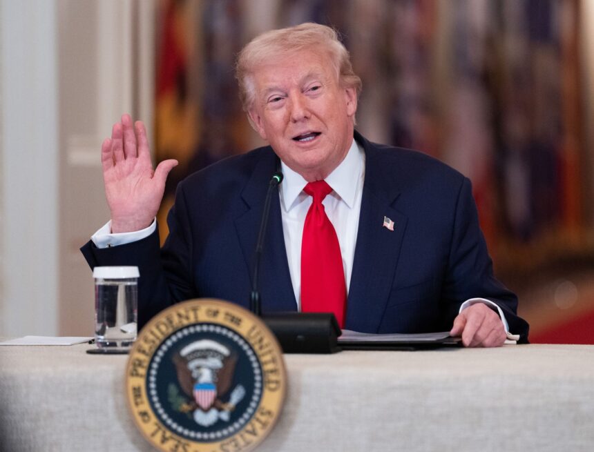 Donald Trump ve la guerra «prácticamente terminada» pero luego avisa de que no parará hasta que Irán esté «totalmente derrotada»