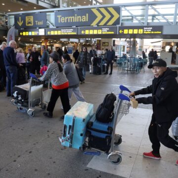 Los billetes para volar de Madrid a Málaga en Semana Santa, por las nubes