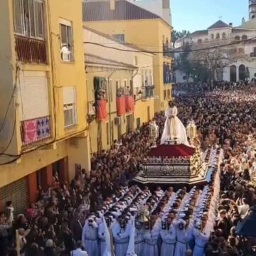 La Trinidad, a los pies del Cautivo de Málaga La Trinidad, a los pies del Cautivo de Málaga