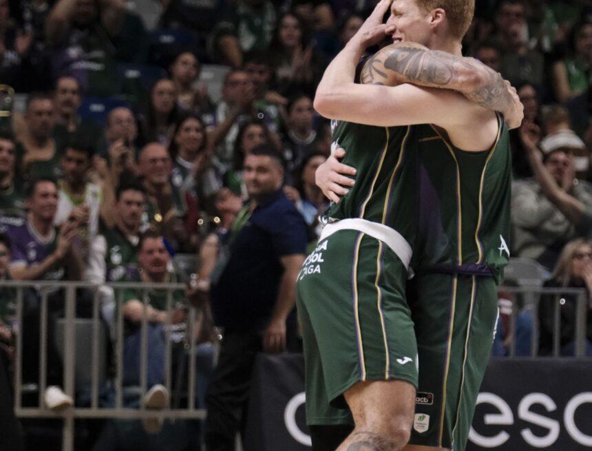 Unicaja-Casademont Zaragoza: Perry sonríe, el Unicaja baila (112-89) Unicaja-Casademont Zaragoza: Perry sonríe, el Unicaja baila (112-89)