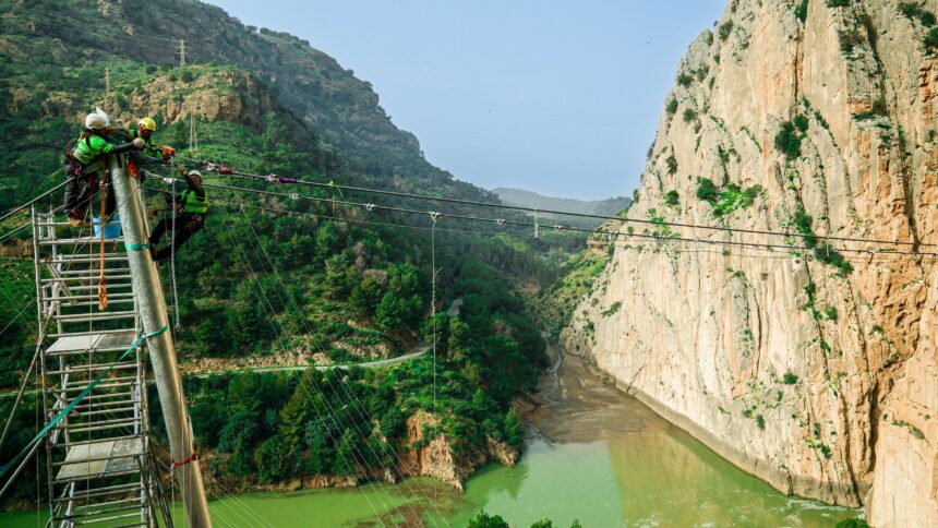 El Caminito del Rey avanza en su ampliación con el puente colgante más largo de España