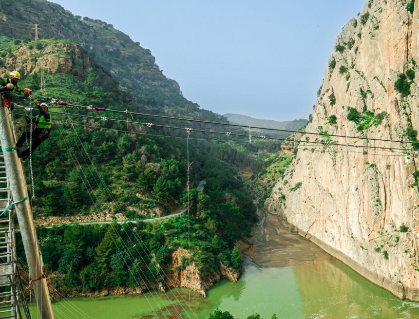 El Caminito del Rey avanza en su ampliación con el puente colgante más largo de España