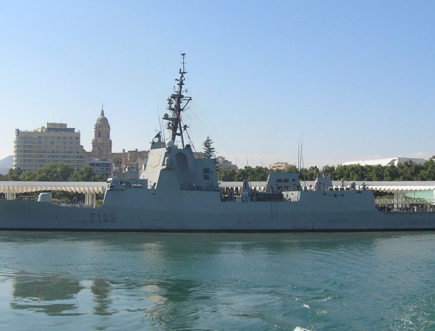 Las visitas al puerto de Málaga de la fragata ‘Cristóbal Colón’ destinada a Chipre