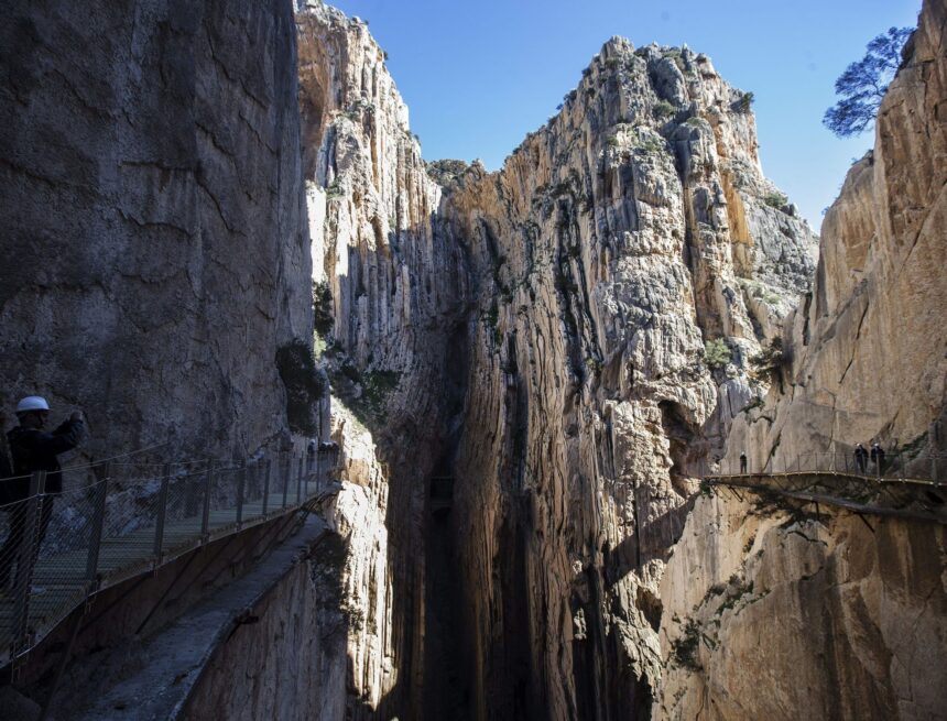 Guía del Caminito del Rey: precios de las entradas, aparcamiento y cómo llegar Guía del Caminito del Rey: precios de las entradas, aparcamiento y cómo llegar