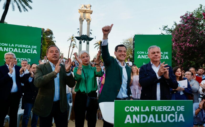 Juanma Moreno apela a la ternura para ganar las elecciones del 17-M