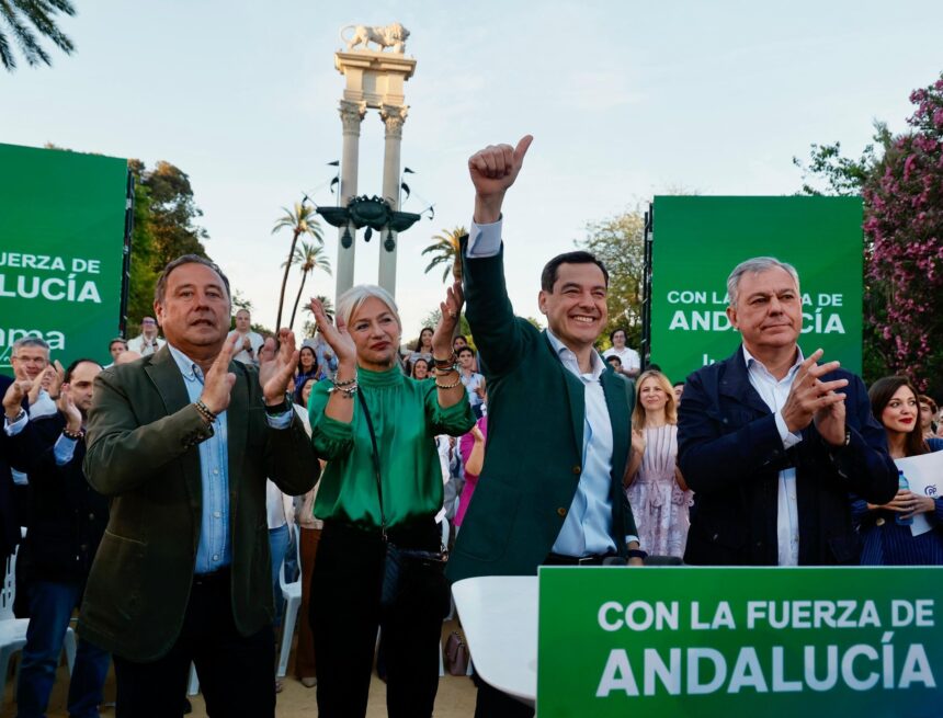 Juanma Moreno apela a la ternura para ganar las elecciones del 17-M