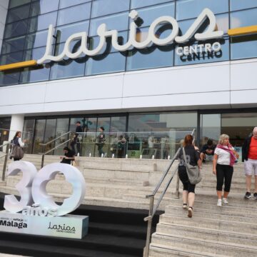 El centro comercial Larios celebra 30 años de transformación al compás de Málaga