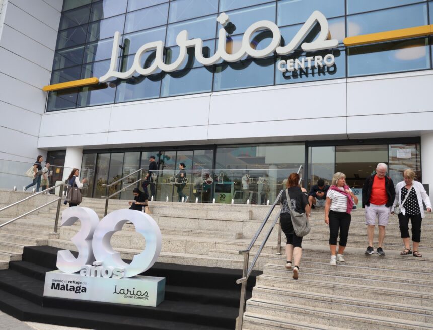 El centro comercial Larios celebra 30 años de transformación al compás de Málaga El centro comercial Larios celebra 30 años de transformación al compás de Málaga