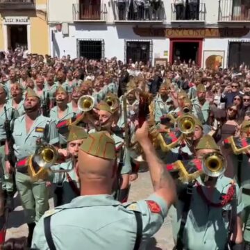 Antequera escucha a la Legión cantar el Novio de la Muerte este Miércoles Santo