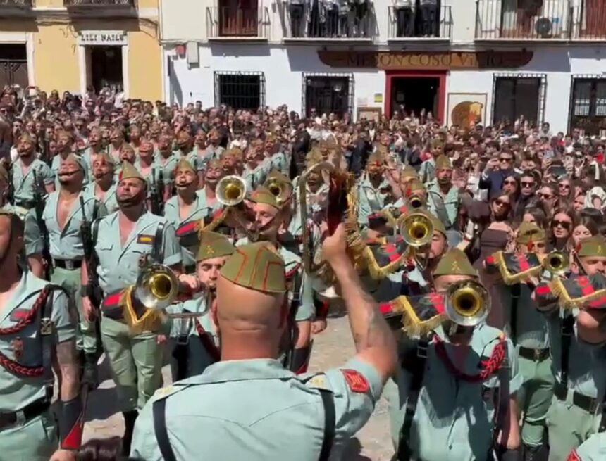 Antequera escucha a la Legión cantar el Novio de la Muerte este Miércoles Santo