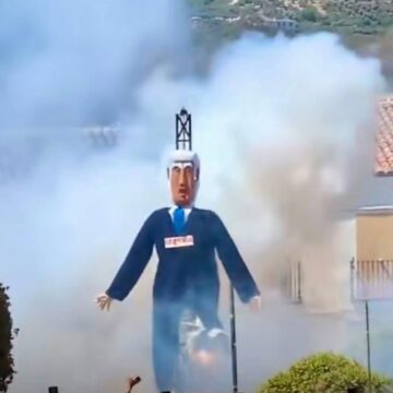 Israel ve antisemitismo en la quema de un muñeco de Netanyahu en una fiesta de El Burgo Israel ve antisemitismo en la quema de un muñeco de Netanyahu en una fiesta de El Burgo