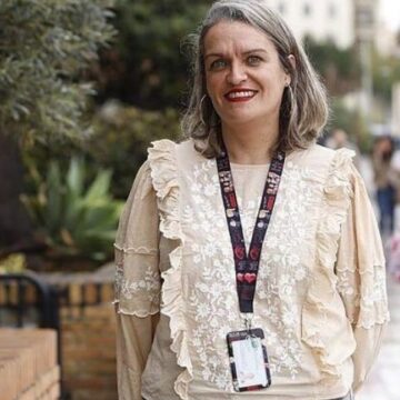 Del 'calmante infantil' al 'bebé zombie': estudian en Málaga el cerebro adolescente para medir el impacto del smartphone Del ‘calmante infantil’ al ‘bebé zombie’: estudian en Málaga el cerebro adolescente para medir el impacto del smartphone