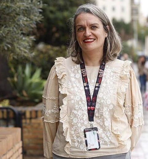Del 'calmante infantil' al 'bebé zombie': estudian en Málaga el cerebro adolescente para medir el impacto del smartphone Del ‘calmante infantil’ al ‘bebé zombie’: estudian en Málaga el cerebro adolescente para medir el impacto del smartphone