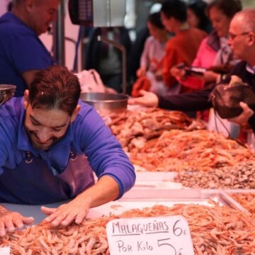 El Mercado de Atarazanas seguirá cerrado por las tardes: sólo un comerciante a favor de abrir