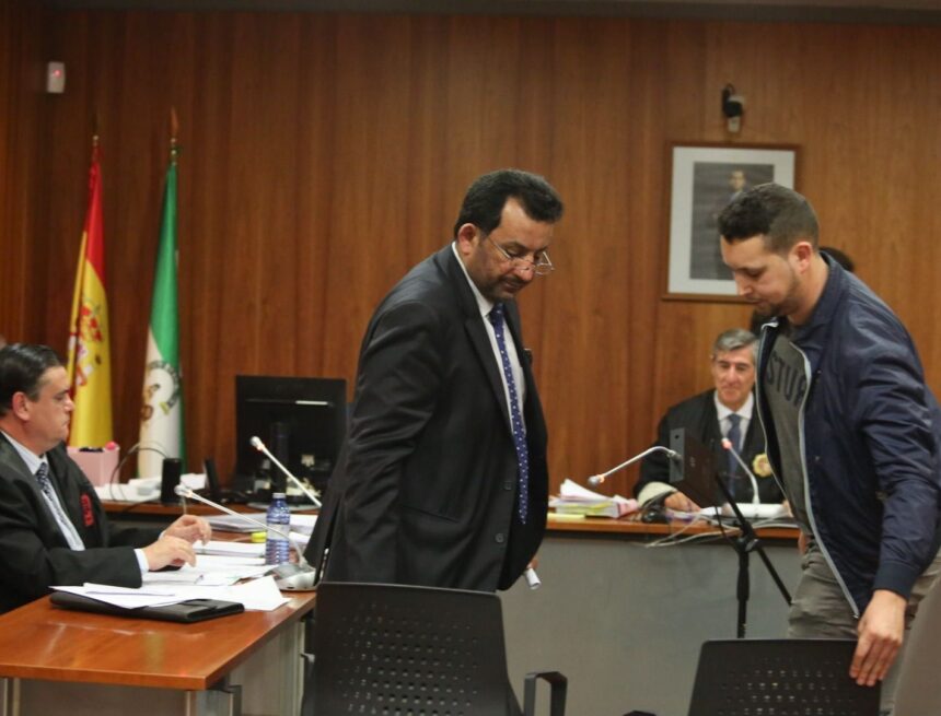 La Audiencia Provincial pide a la jueza que emita la orden de busca y captura contra el jeque Al-Thani y sus hijos La Audiencia Provincial pide a la jueza que emita la orden de busca y captura contra el jeque Al-Thani y sus hijos