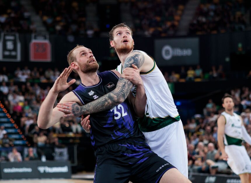 Surne Bilbao-Unicaja: El play off se pone crudo (90-74)