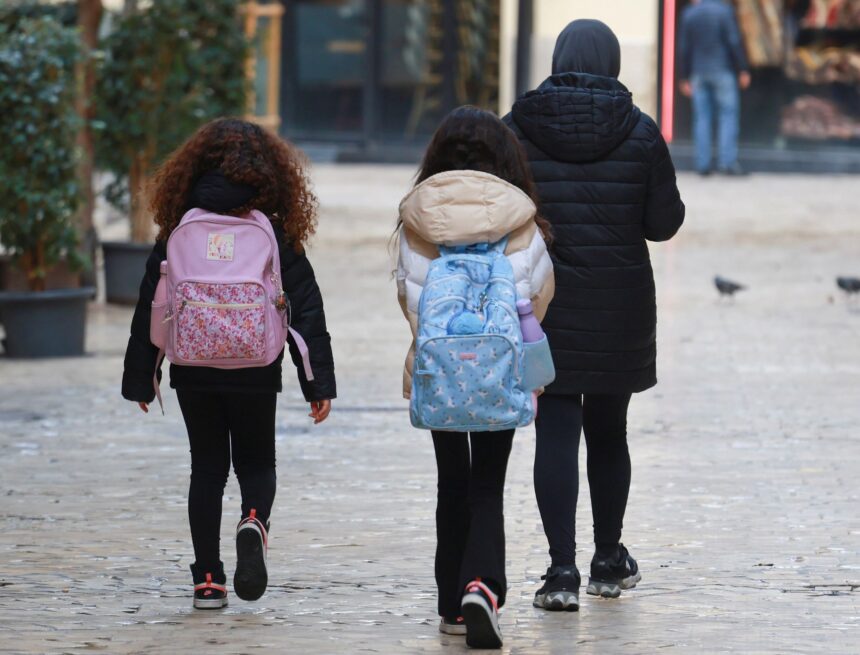 Málaga Acoge estima que cerca de un 30% de los inmigrantes de Málaga podrán regularizarse Málaga Acoge estima que cerca de un 30% de los inmigrantes de Málaga podrán regularizarse