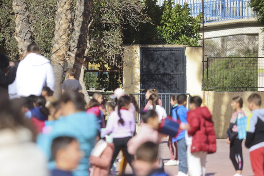 Una huelga deja sin atender a niños autistas en los colegios de Málaga Una huelga deja sin atender a niños autistas en los colegios de Málaga