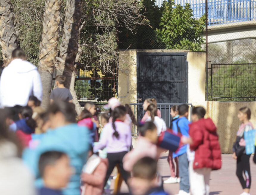 Una huelga deja sin atender a niños autistas en los colegios de Málaga Una huelga deja sin atender a niños autistas en los colegios de Málaga