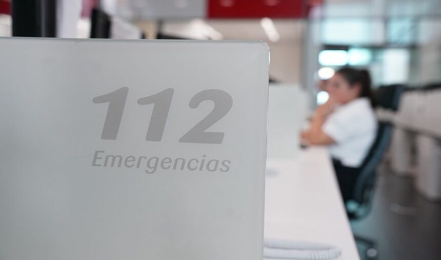 Dos jóvenes heridos graves tras un accidente entre un turismo y dos motos en Vélez Málaga