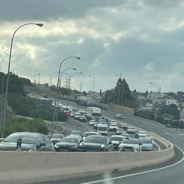 Atendido un hombre de 70 años implicado en un accidente en la A-7 dirección Málaga