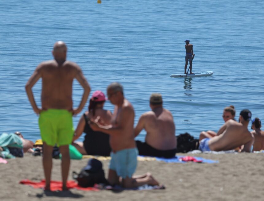 El calor se queda en Málaga, con los termómetros a más de 25 grados este fin de semana El calor se queda en Málaga, con los termómetros a más de 25 grados este fin de semana