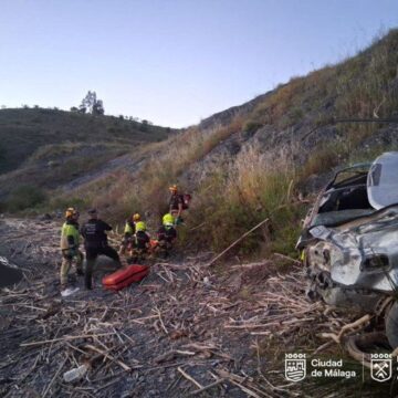 Un hombre muerto y un niño de 12 años herido tras caer su coche a la presa del Tomillar en Málaga