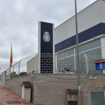Detenido por asaltar al dueño de una furgoneta en Ronda al ser descubierto mientras robaba