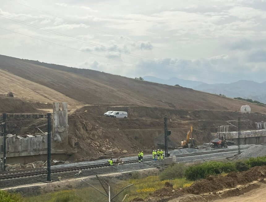 Hoteles y restaurantes celebran la vuelta del AVE directo a Málaga y esperan un estímulo para el puente de mayo Hoteles y restaurantes celebran la vuelta del AVE directo a Málaga y esperan un estímulo para el puente de mayo